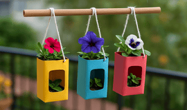 Meyve Suyu Kutusundan Asılı Çiçeklik